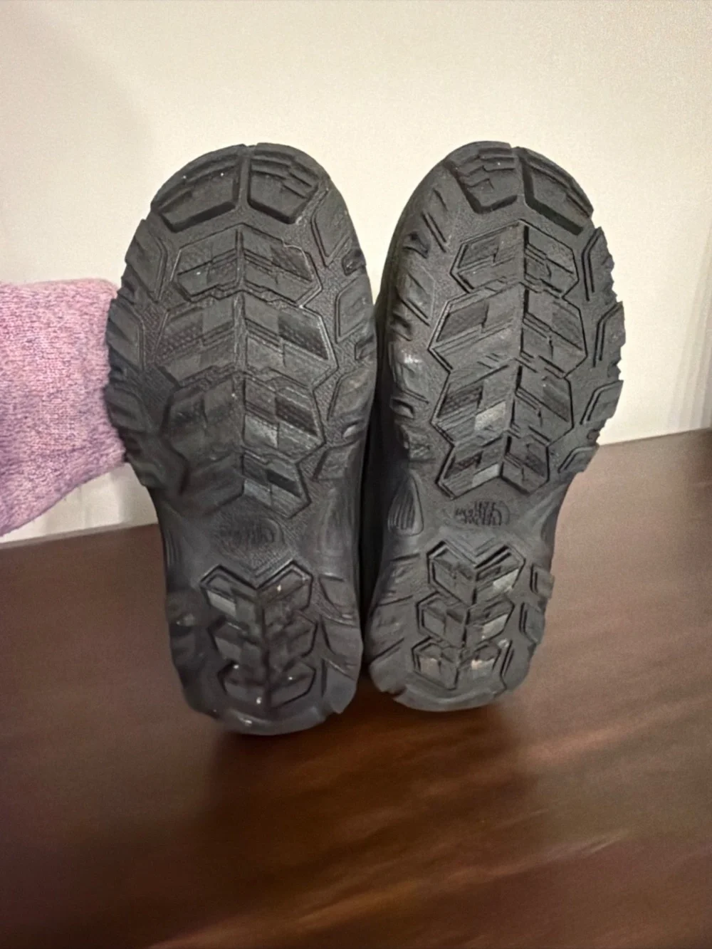 The North Face Alpenglow IV 4 Size 5 Blue/Black Winter Snow Boots NF0A2T5P